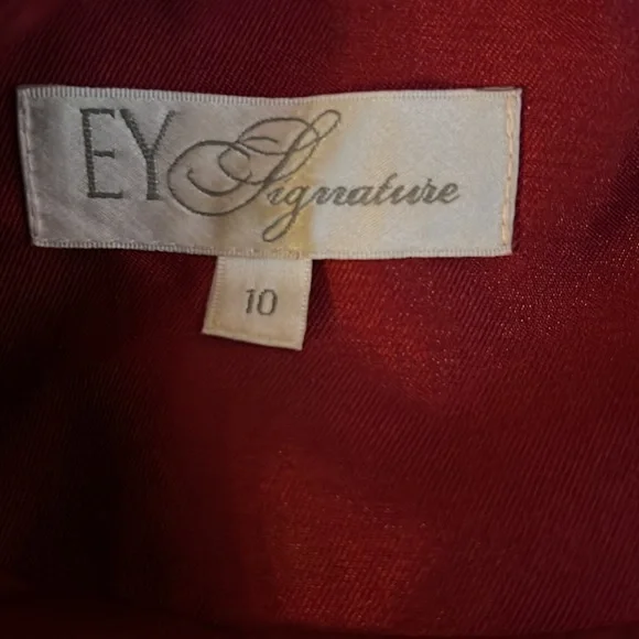 EY Signature suit 10 - Picture 3 of 5